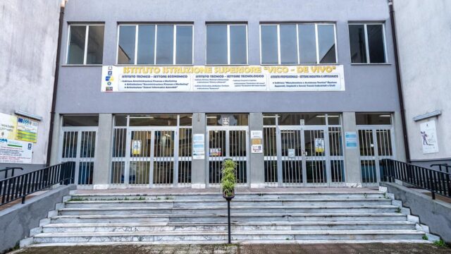 Istituto di Istruzione Superiore Vico de Vivo Agropoli SA