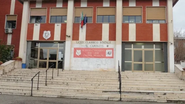 Liceo-Carducci