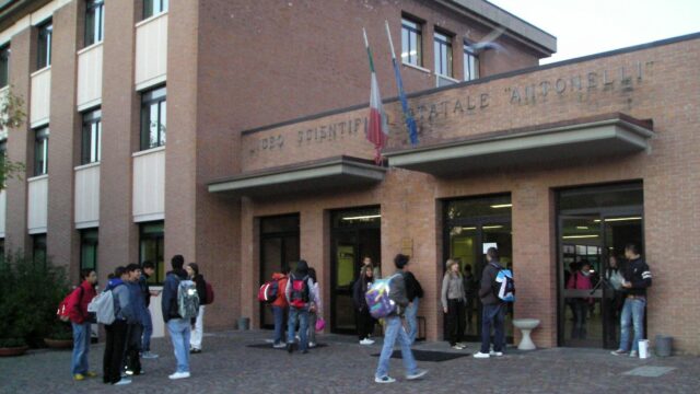LICEO SCIENTIFICO STATALE Alessandro Antonelli NOVARA NO